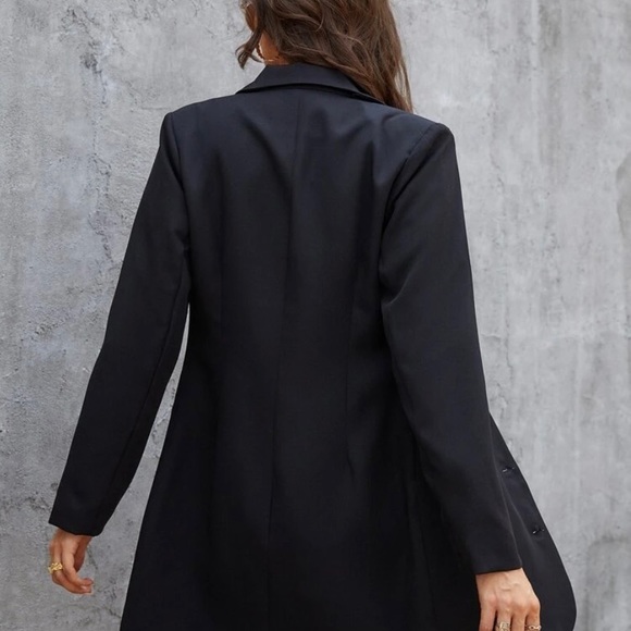 SHEIN Lapel Collar Flap Detail Blazer - Picture 4 of 8